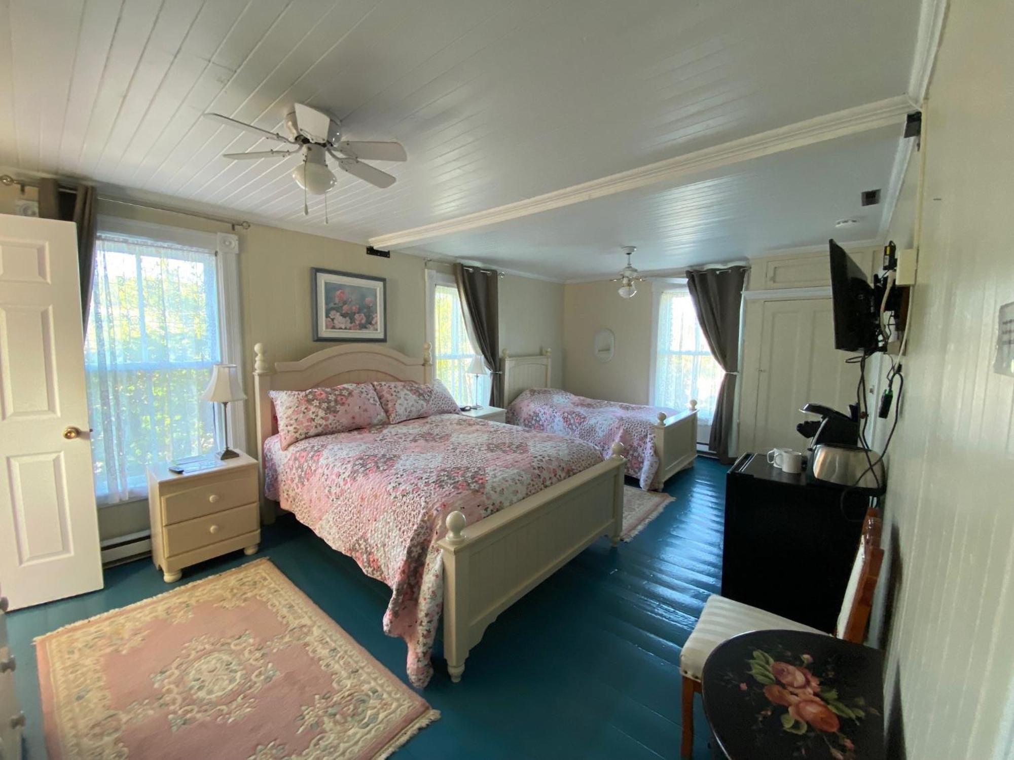 טאדוסאק Auberge Maison Gauthier מראה חיצוני תמונה